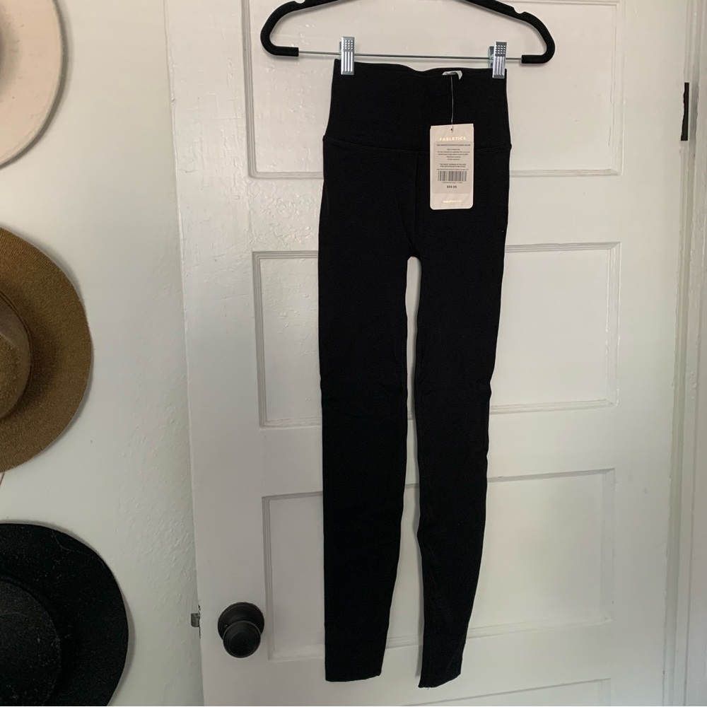 Fabletics High-Waisted Sculpknit Classic Leggings
